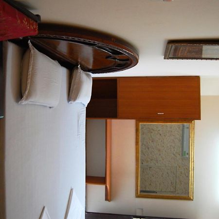 Sai Home Stay Bed & Breakfast- Near Tajmahal Agra  Exterior photo