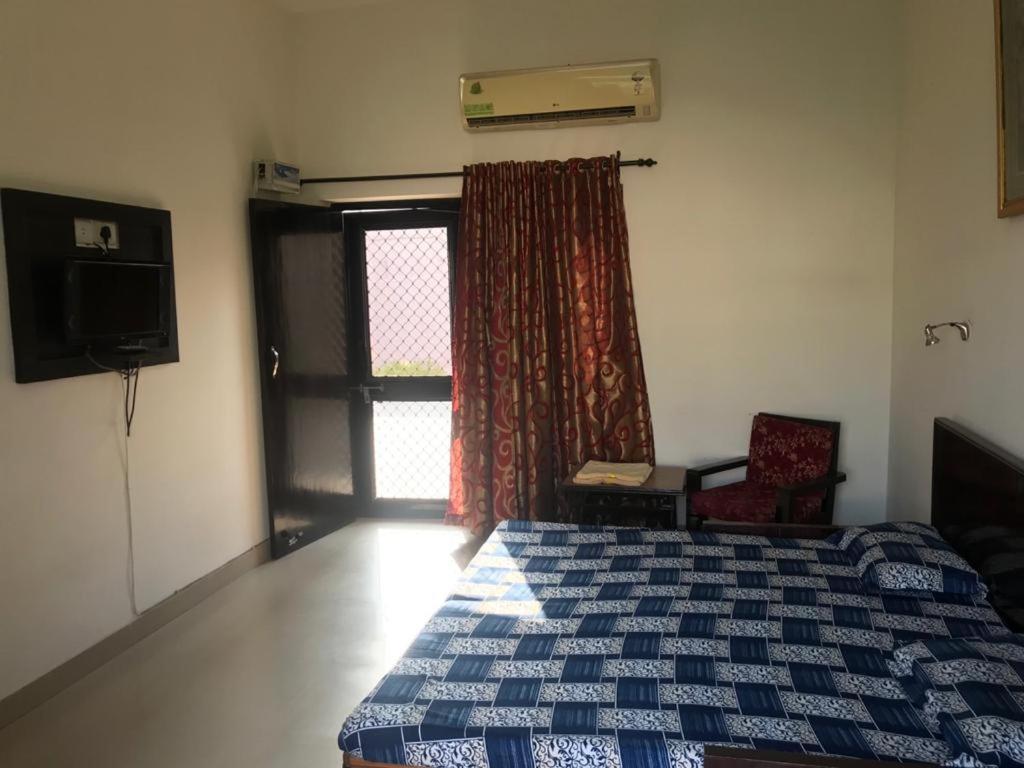 Sai Home Stay Bed & Breakfast- Near Tajmahal Agra  Exterior photo