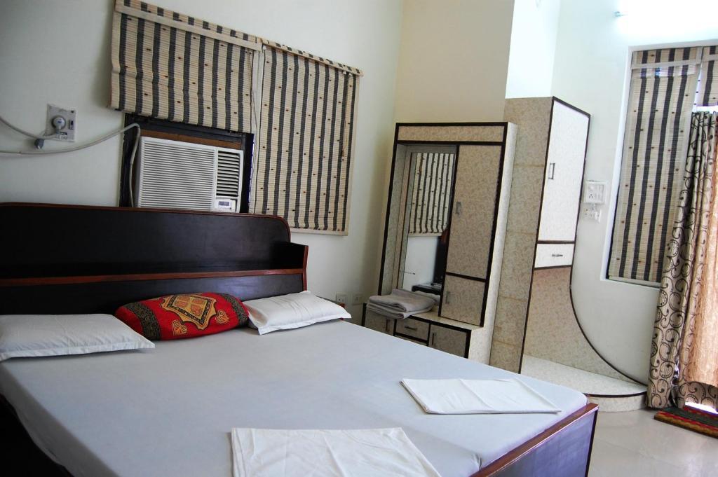 Sai Home Stay Bed & Breakfast- Near Tajmahal Agra  Room photo