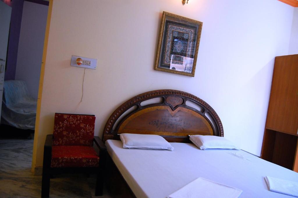 Sai Home Stay Bed & Breakfast- Near Tajmahal Agra  Room photo